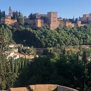 alhambra-en-el-sacromonte.es-andalucia.com/