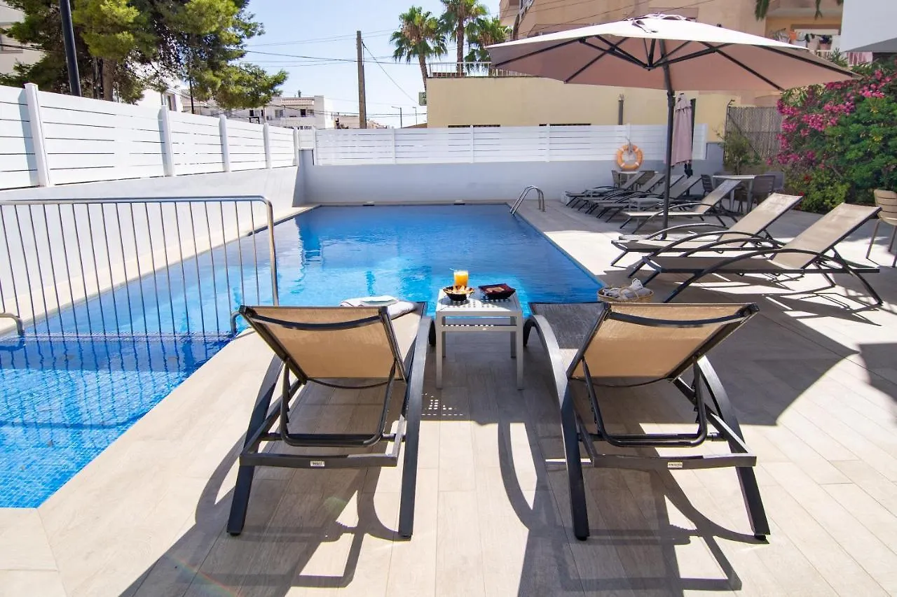 Apartamentos Vistamar II Playa d'en Bossa Spain